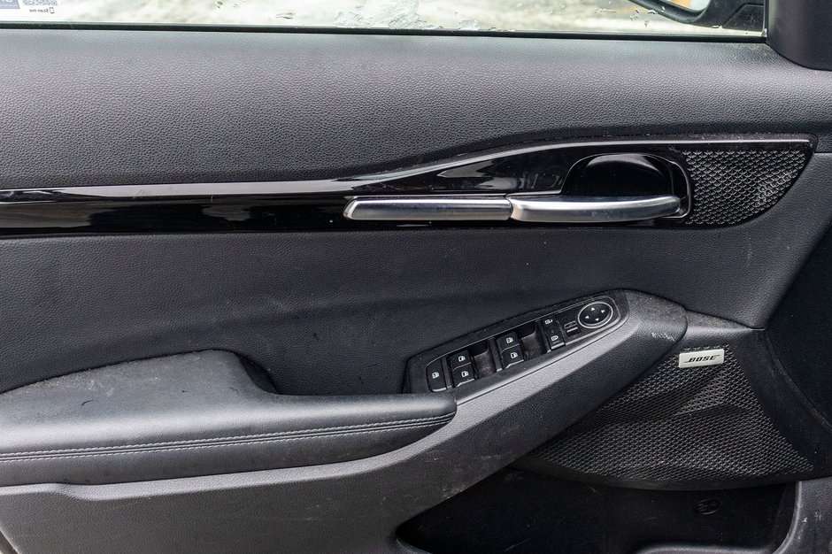 Kia Seltos SX TURBO AWD CUIR TOIT NAV 2022 1 PRORPIO PAS DE RECLAMATION AU CARFAX