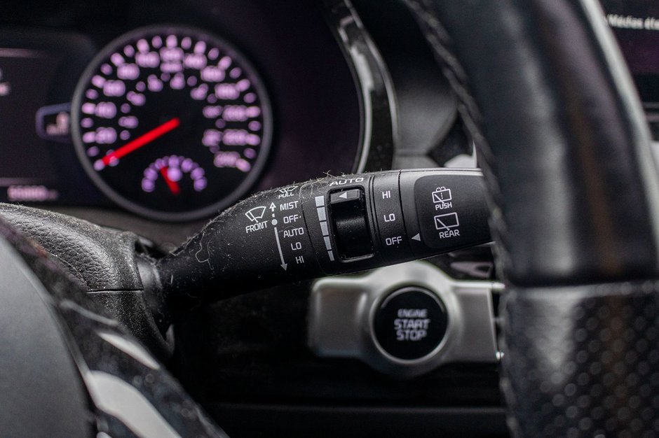 Kia Seltos SX TURBO AWD CUIR TOIT NAV 2022 1 PRORPIO PAS DE RECLAMATION AU CARFAX