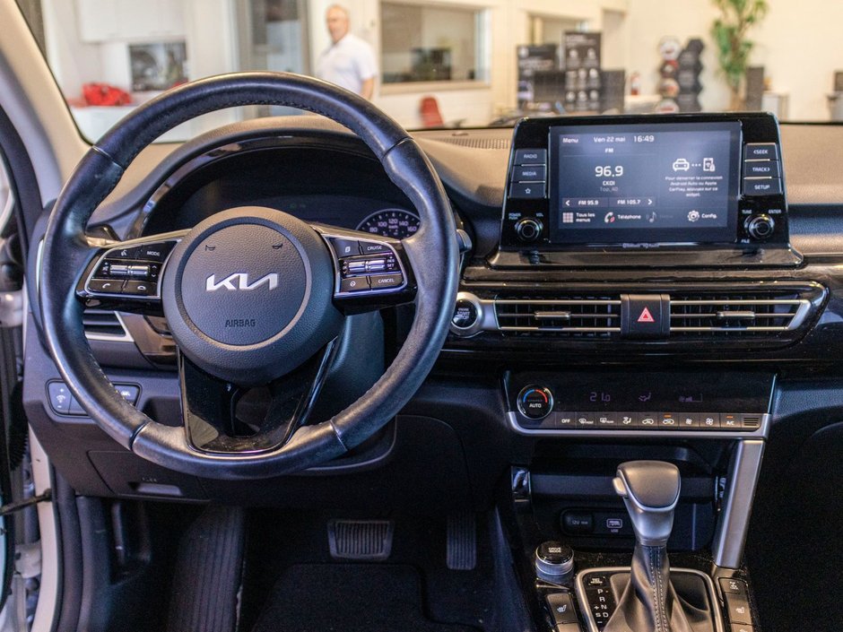 Kia Seltos EX AWD BLANC CUIR TOIT BAS KILO 2022 1 PROPRIO PAS DE RECLAMATION AU CARFAX