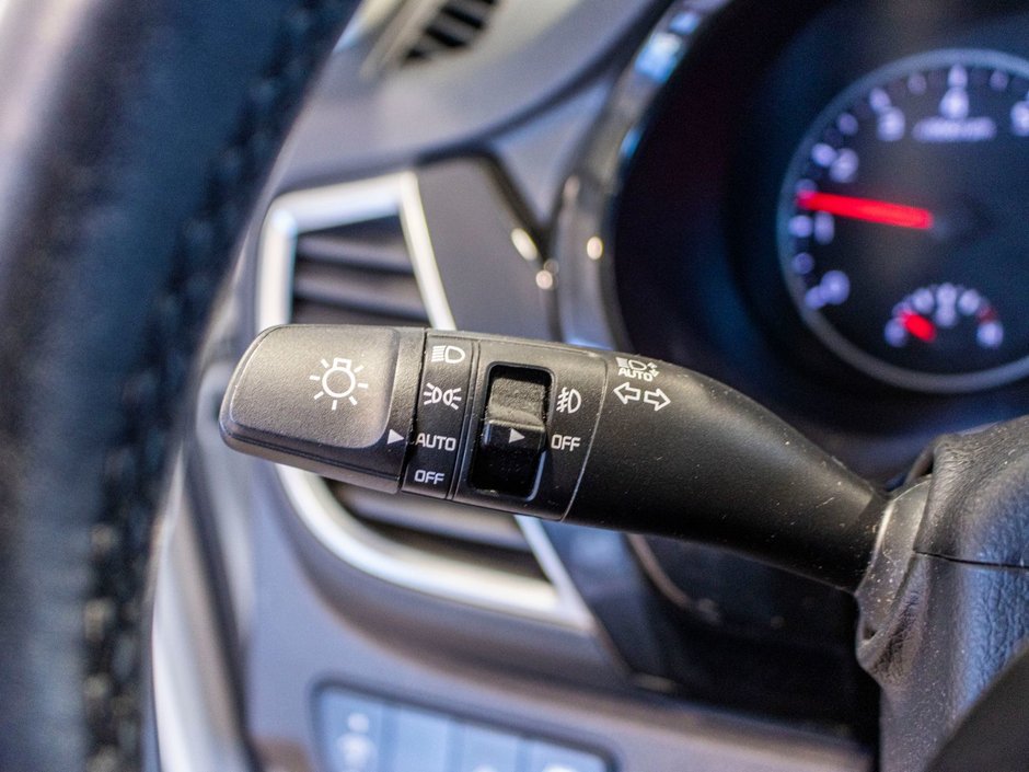 Kia Seltos EX AWD BLANC CUIR TOIT BAS KILO 2022 1 PROPRIO PAS DE RECLAMATION AU CARFAX