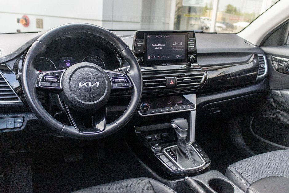 Kia Seltos EX AWD CUIR TOIT BAS KILO 2023 1 PROPRIO PAS DE RECLAMATION AU CARFAX