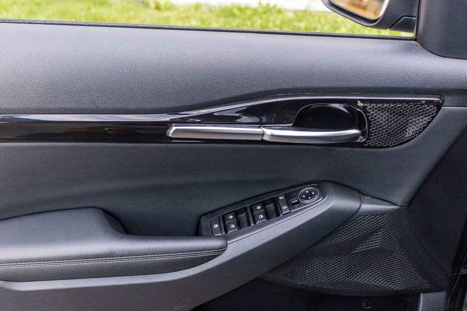 Kia Seltos EX PREMIUM AWD CUIR TOIT NAV 2023 1 PROPRIO PAS DE RECLAMATION AU CARFAX