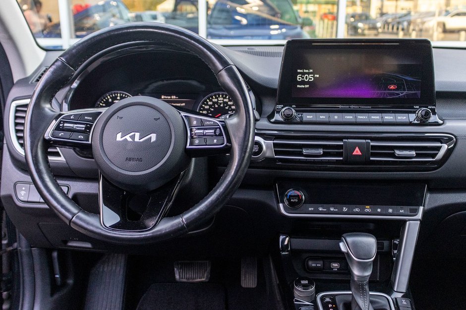 Kia Seltos EX PREMIUM AWD CUIR TOIT NAV 2023 1 PROPRIO PAS DE RECLAMATION AU CARFAX