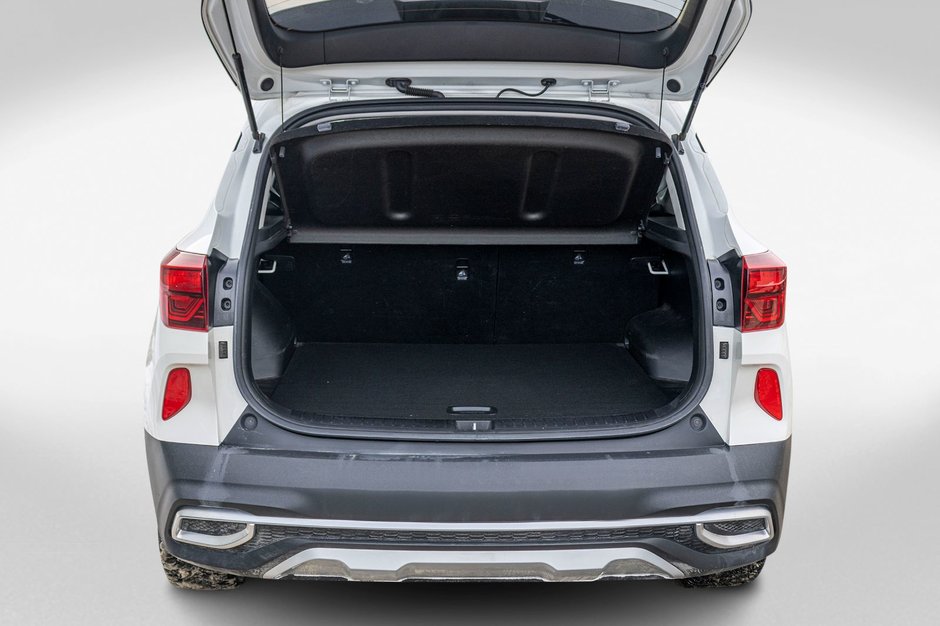 Kia Seltos EX PREMIUM AWD BLANC CUIR TOIT 2023 1 PROPRIO