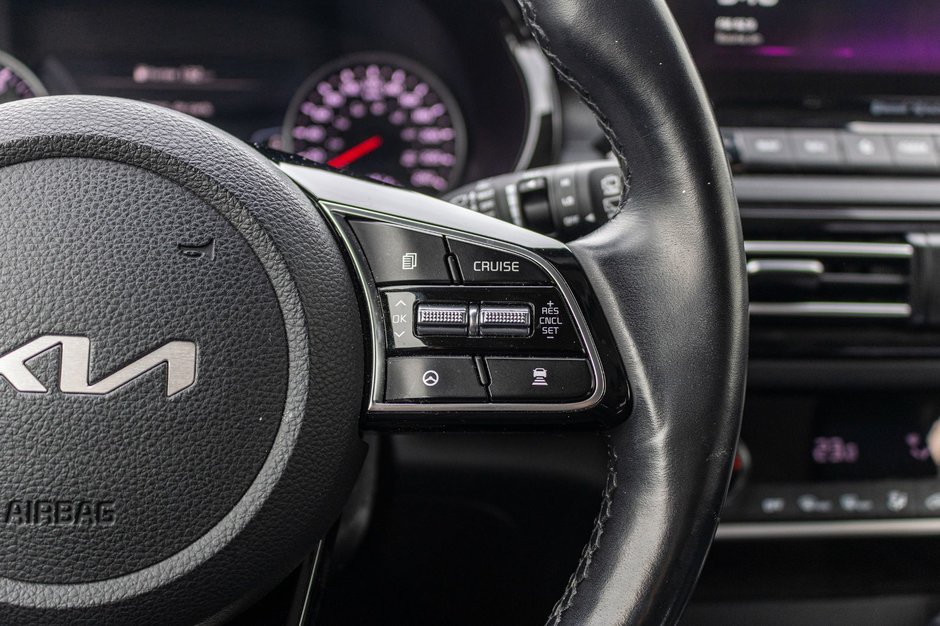 Kia Seltos EX PREMIUM AWD BLANC CUIR TOIT 2023 1 PROPRIO