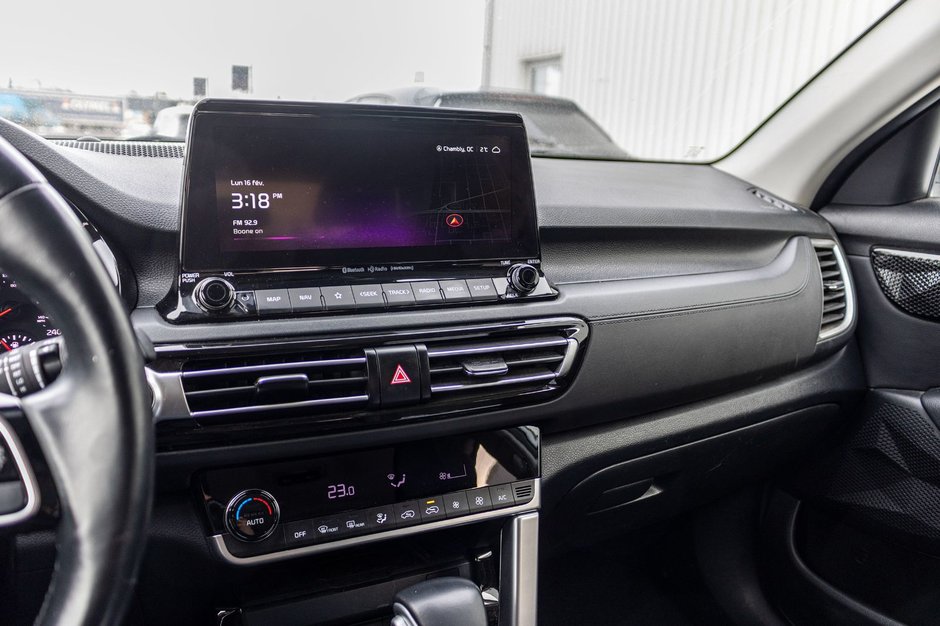 Kia Seltos EX PREMIUM AWD BLANC CUIR TOIT 2023 1 PROPRIO