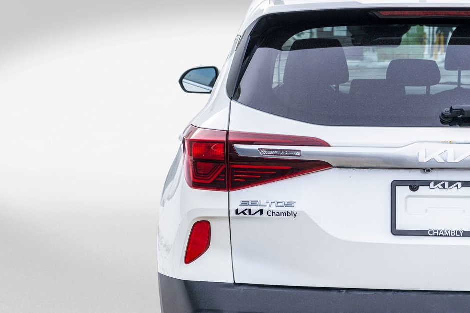 Kia Seltos EX PREMIUM AWD BLANC CUIR TOIT 2023 1 PROPRIO