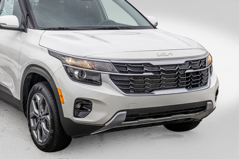 Kia Seltos LX AWD BLANC BAS KILO 2024 1 PROPRIO PAS DE RECLAMATION AU CARFAX