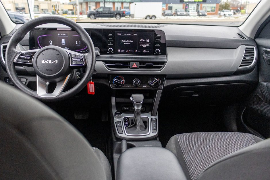 Kia Seltos LX AWD BLANC BAS KILO 2024 1 PROPRIO PAS DE RECLAMATION AU CARFAX