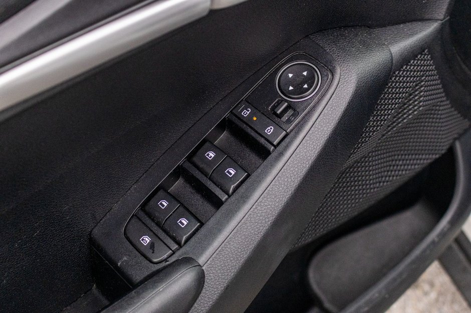 Kia Seltos LX AWD BLANC BAS KILO 2024 1 PROPRIO PAS DE RECLAMATION AU CARFAX