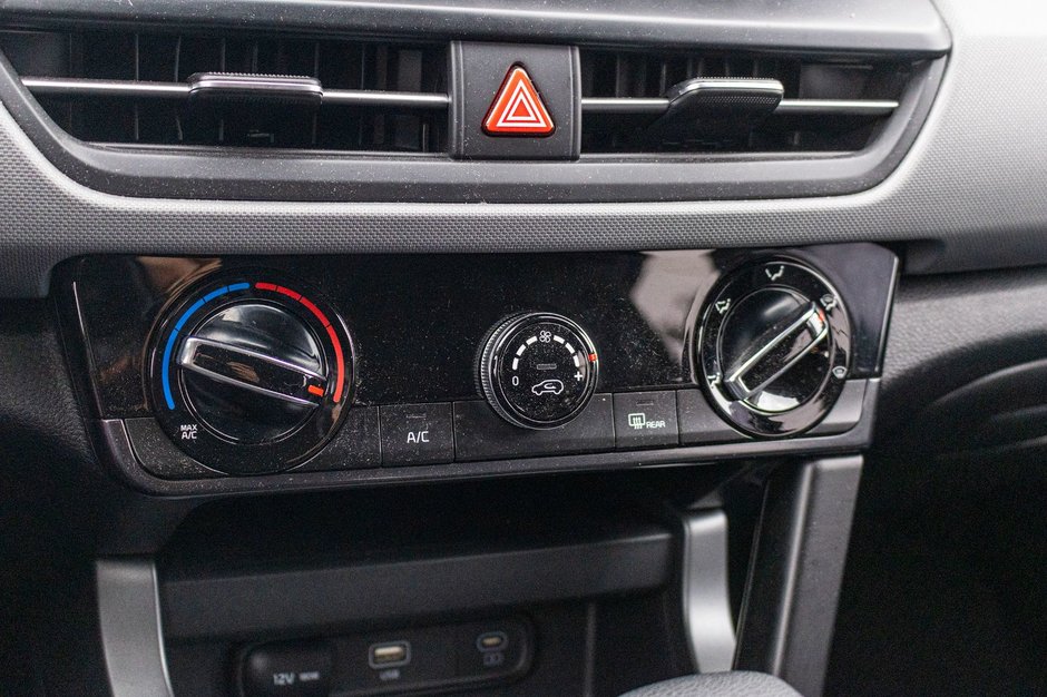 Kia Seltos LX AWD BLANC BAS KILO 2024 1 PROPRIO PAS DE RECLAMATION AU CARFAX