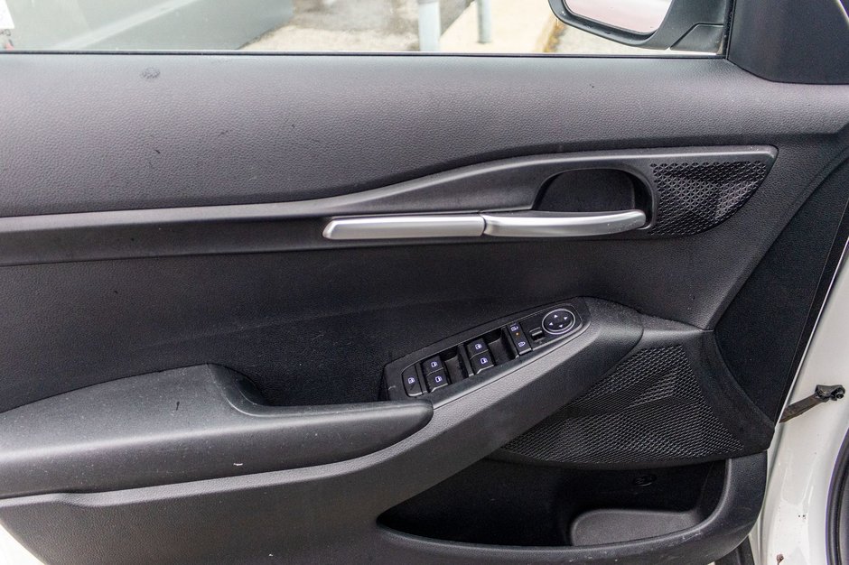 Kia Seltos LX AWD BLANC BAS KILO 2024 1 PROPRIO PAS DE RECLAMATION AU CARFAX