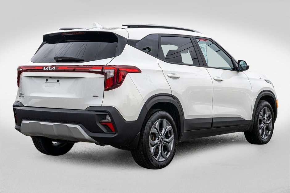 Kia Seltos LX AWD BLANC BAS KILO 2024 1 PROPRIO PAS DE RECLAMATION AU CARFAX