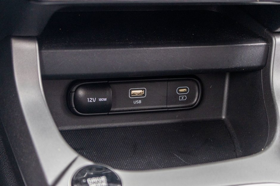 Kia Seltos LX AWD BLANC BAS KILO 2024 1 PROPRIO PAS DE RECLAMATION AU CARFAX