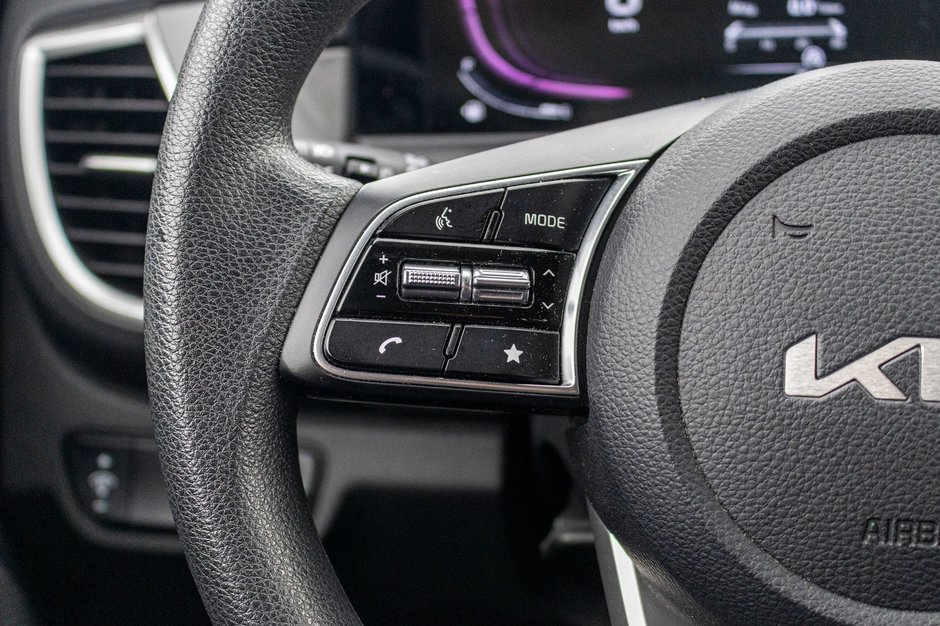 Kia Seltos LX AWD BLANC BAS KILO 2024 1 PROPRIO PAS DE RECLAMATION AU CARFAX