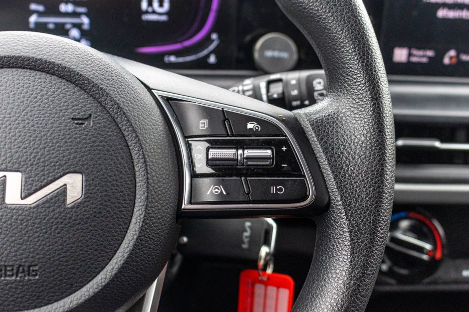 Kia Seltos LX AWD BLANC BAS KILO 2024 1 PROPRIO PAS DE RECLAMATION AU CARFAX