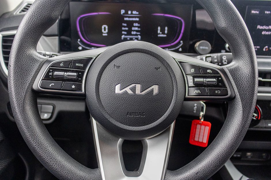 Kia Seltos LX AWD BLANC BAS KILO 2024 1 PROPRIO PAS DE RECLAMATION AU CARFAX