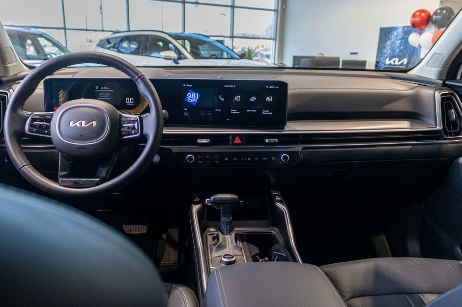 Kia SORENTO EX 2.5T AWD (PREM PAINT) EX AWD BLANC CUIR NOIR 977KM WOW 2025 EN INVENTAIRE