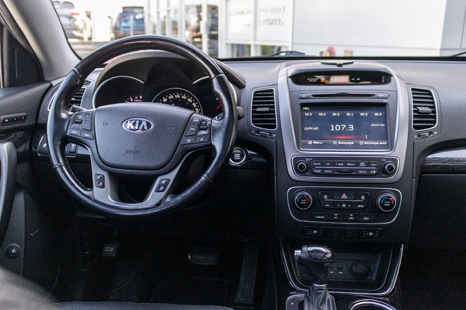 Kia Sorento SX V6 AWD CUIR TOIT NAVI 2015 7 PASSAGERS