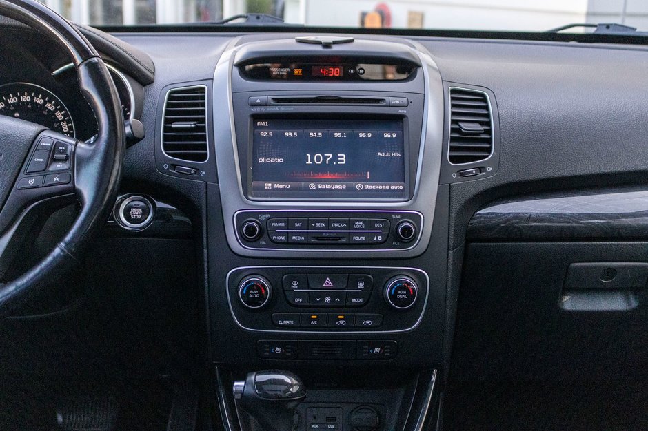 Kia Sorento SX V6 AWD CUIR TOIT NAVI 2015 7 PASSAGERS