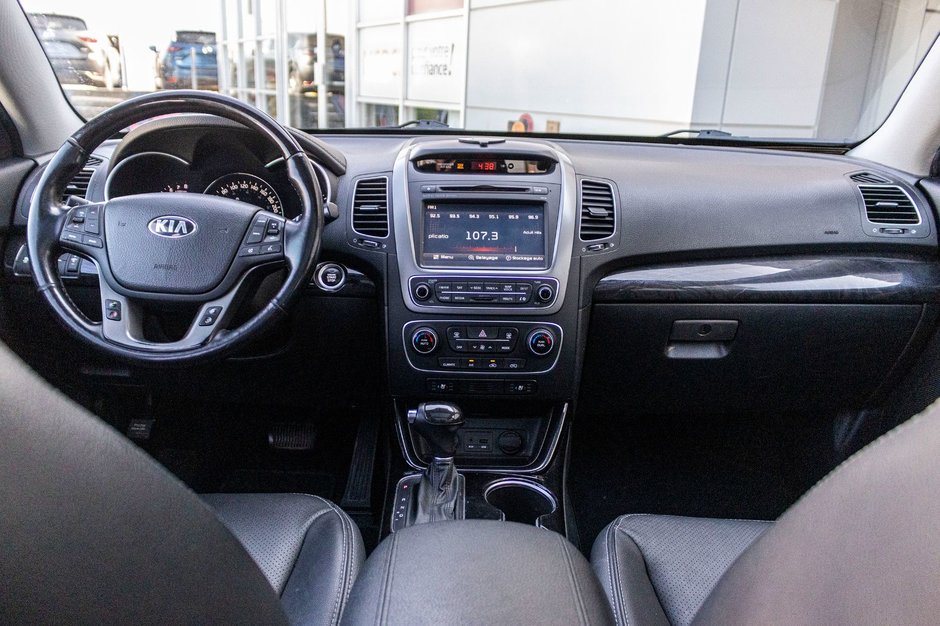 Kia Sorento SX V6 AWD CUIR TOIT NAVI 2015 7 PASSAGERS