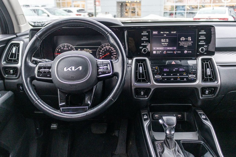 2022 Kia SORENTO LX 2.5L AWD (PREM PAINT) LX PREMIUM AWD 7 PASSAGERS 1 OWNER NO CARFAX CLAIM