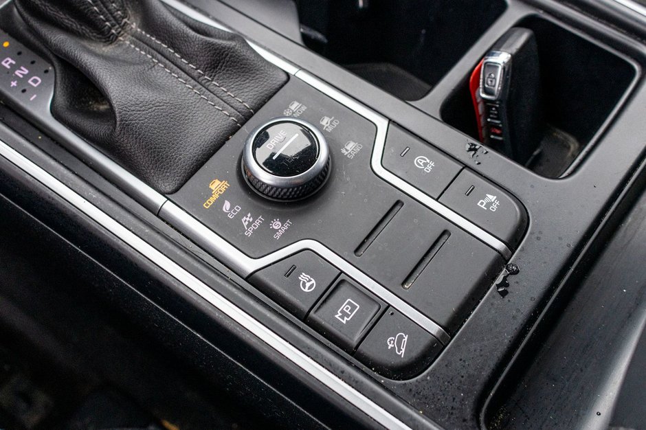 2022 Kia SORENTO LX 2.5L AWD (PREM PAINT) LX PREMIUM AWD 7 PASSAGERS 1 OWNER NO CARFAX CLAIM