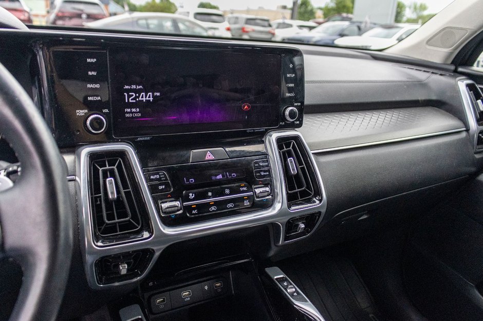 2023 Kia Sorento SX AWD 6 PASSAGERS NEW WINDSHIELD