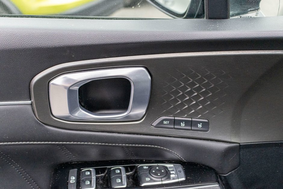 2023 Kia Sorento SX AWD 6 PASSAGERS NEW WINDSHIELD