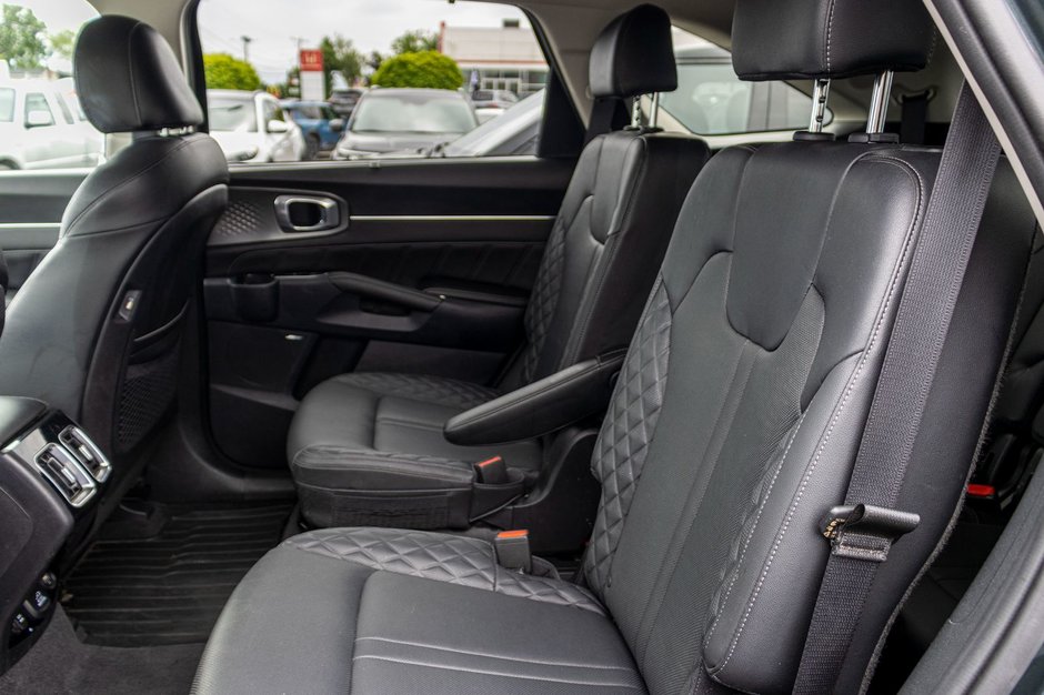 2023 Kia Sorento SX AWD 6 PASSAGERS NEW WINDSHIELD