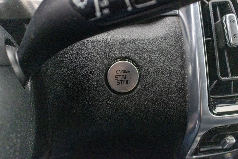 2023 Kia Sorento SX AWD 6 PASSAGERS NEW WINDSHIELD