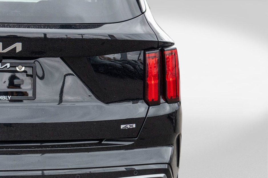 Kia Sorento SX AWD 6 PASS CUIR TOIT NAV 2023 1 PROPRIO PAS DE RECLAMATION AU CARFAX