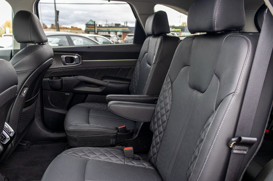 Kia Sorento SX AWD 6 PASS CUIR TOIT NAV 2023 1 PROPRIO PAS DE RECLAMATION AU CARFAX