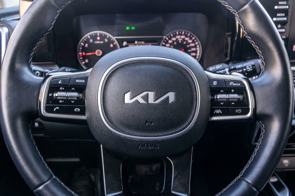 Kia Sorento X-LINE AWD NOIR BAS KILO 2023 1 PROPRIO PAS DE RECLAMATION AU CARFAX