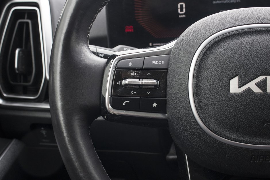 Kia SORENTO EX 2.5T AWD (PREM PAINT) EX AWD CUIR NOIR SUR NOIR 2024 1 PROPRIO PAS DE RECLAMATION AU CARFAX