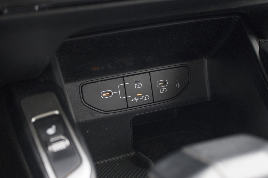 Kia SORENTO EX 2.5T AWD (PREM PAINT) EX AWD CUIR NOIR SUR NOIR 2024 1 PROPRIO PAS DE RECLAMATION AU CARFAX