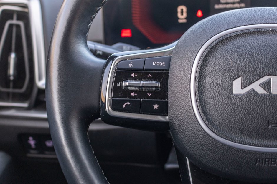 Kia Sorento EX AWD NOIR CUIR 36470KM 2024 PAS DE RECLAMATION AU CARFAX