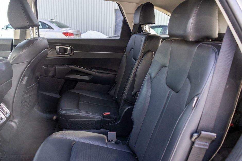 Kia Sorento EX AWD GRIS LOUP CUIR NOIR BAS KILO 2025 PAS DE RECLAMATION AU CARFAX