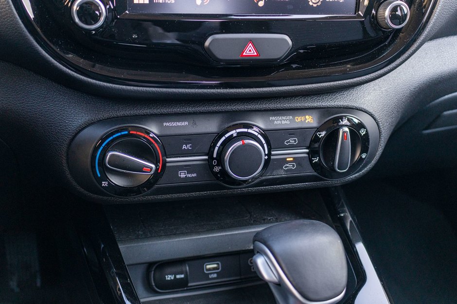 2024 Kia Soul EX AUTOM BLEUE 6857KM WOW RARE 1 OWNER NO CARAFX CLAIM