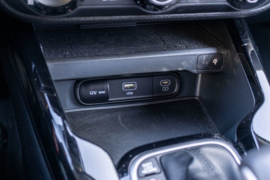 2024 Kia Soul EX AUTOM BLEUE 6857KM WOW RARE 1 OWNER NO CARAFX CLAIM