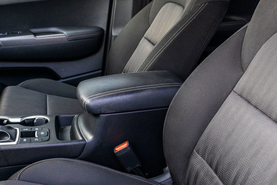 Kia Sportage EX TOIT AWD BLANC 55825KM 2022 1 PROPRIO PAS DE RECLAMATION AU CARFAX