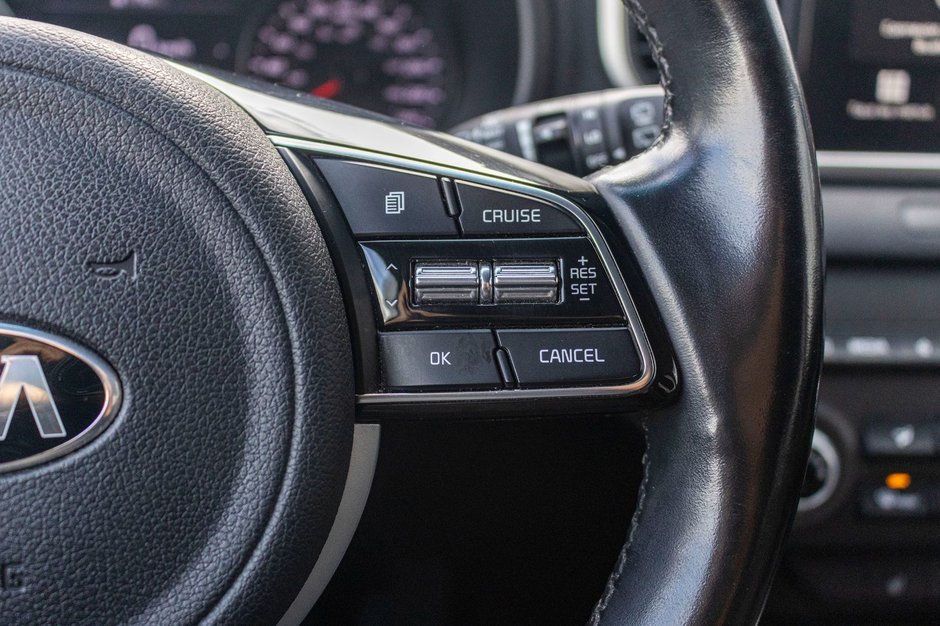 Kia Sportage EX TOIT AWD BLANC 55825KM 2022 1 PROPRIO PAS DE RECLAMATION AU CARFAX