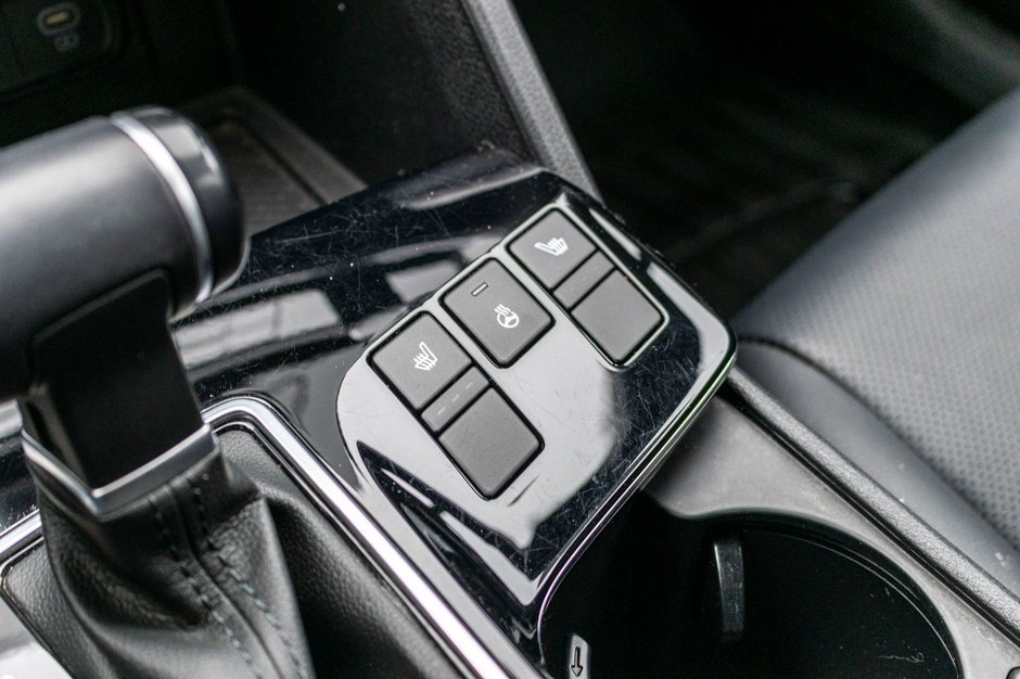 Kia Sportage X-LINE AWD CUIR 33360KM WOW 2023