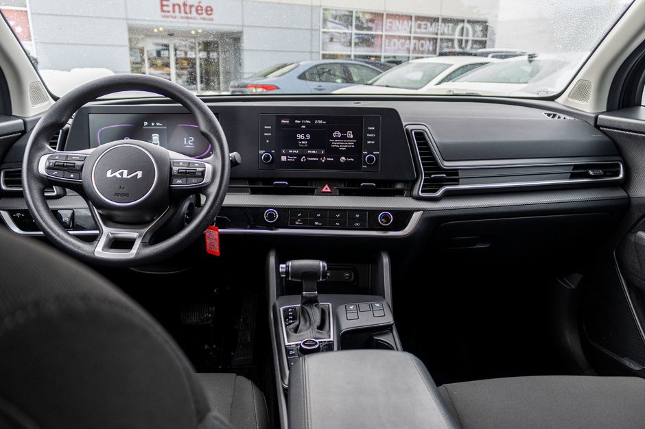 Kia Sportage LX AWD NOIR 18462KM 2023 PAS DE RECLAMATION AU CARFAX