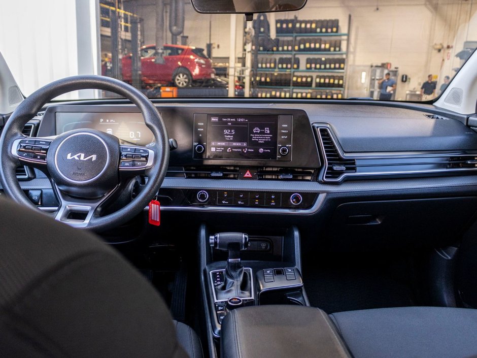 2023 Kia Sportage LX AWD ROUGE BAS KILO NO CARFAX CLAIM