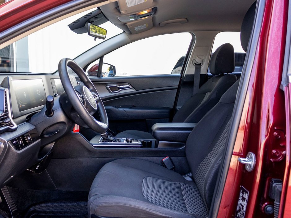 2023 Kia Sportage LX AWD ROUGE BAS KILO NO CARFAX CLAIM