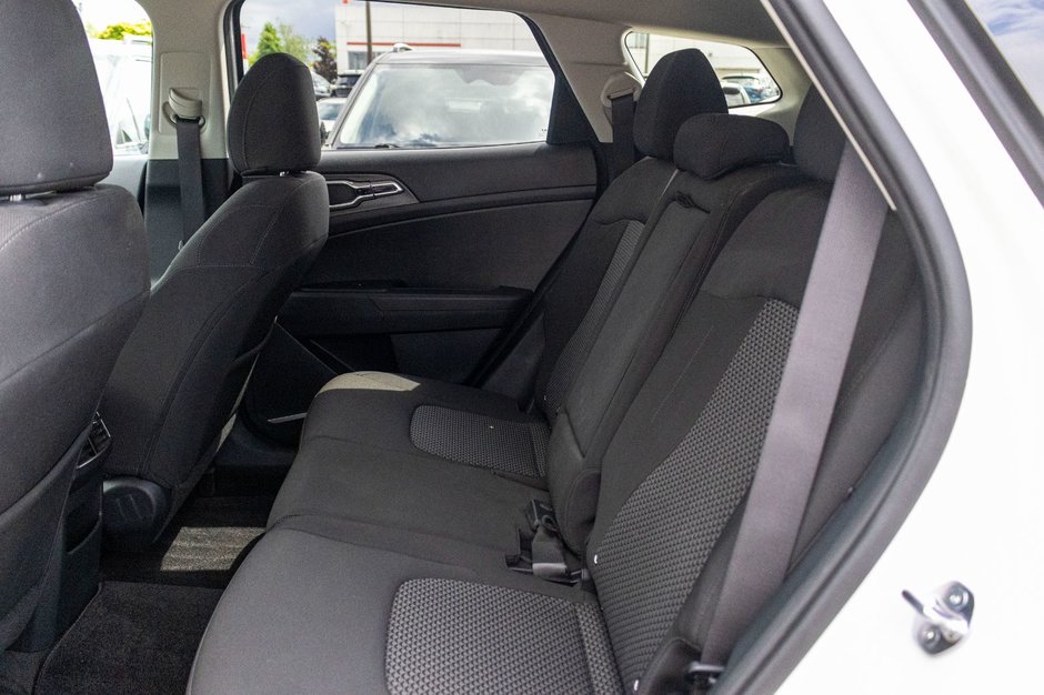 Kia Sportage LX AWD BLANC 2275KM 2024 PAS DE RECLAMATION AU CARFAX