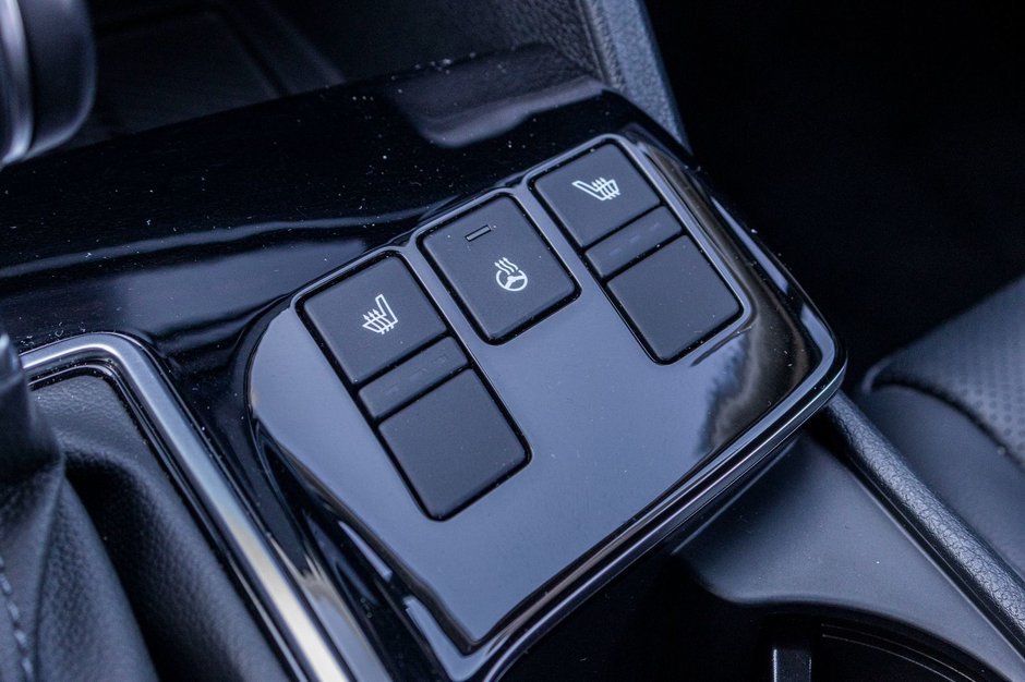 Kia Sportage EX AWD BLANC CUIR TOIT NAV 38001KM 2024 1 PROPRIO PAS DE RECLAMATION AU CARFAX