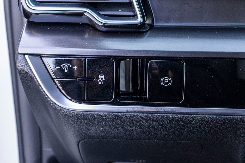 Kia Sportage EX AWD BLANC CUIR TOIT NAV 38001KM 2024 1 PROPRIO PAS DE RECLAMATION AU CARFAX