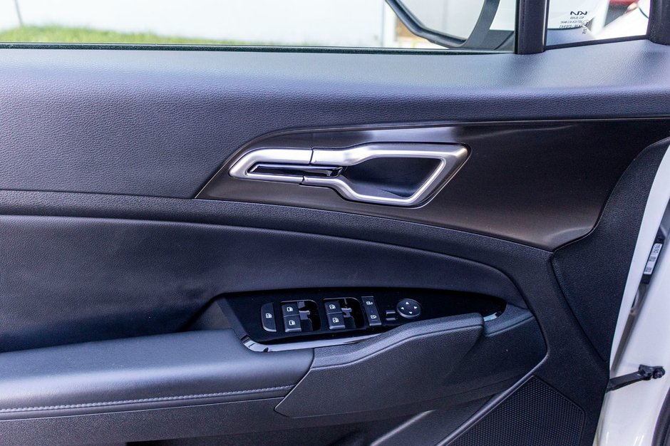 Kia Sportage EX AWD BLANC CUIR TOIT NAV 38001KM 2024 1 PROPRIO PAS DE RECLAMATION AU CARFAX